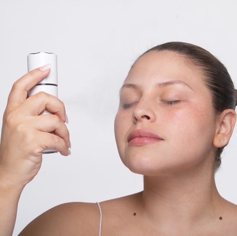 Rechargeable Nano Mister Facial Sprayer with Micro Mist for Instant Eyelash Adhesive Cure and Skin Hydration