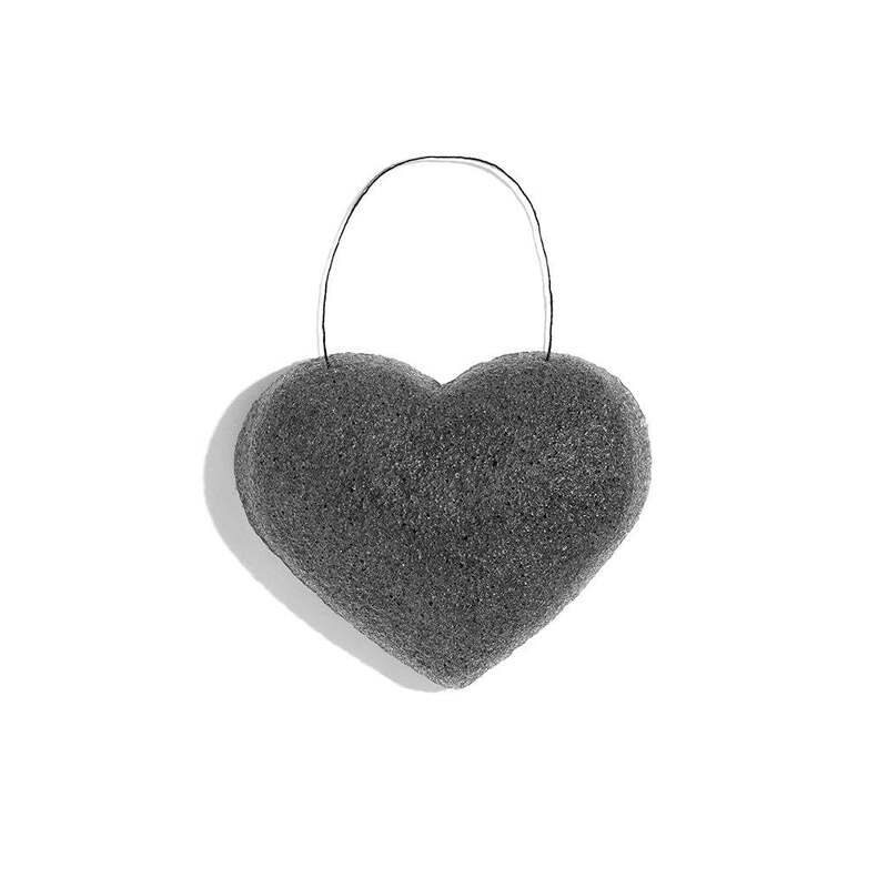 Bamboo Charcoal Cleansing Sponge Eco-Friendly Konjac Sponge with Heart Shape for Sensitive Skin