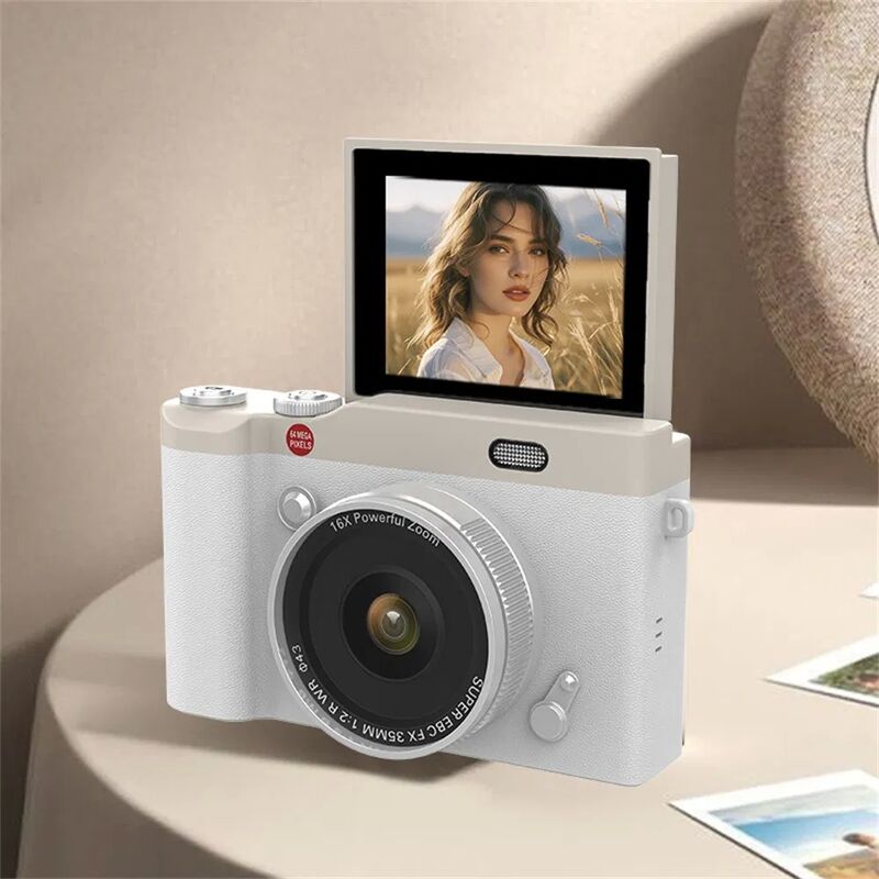 Y02 2.4-inch Flip Screen Digital Camera with 68MP Interpolated Resolution and 850mAh Rechargeable Battery