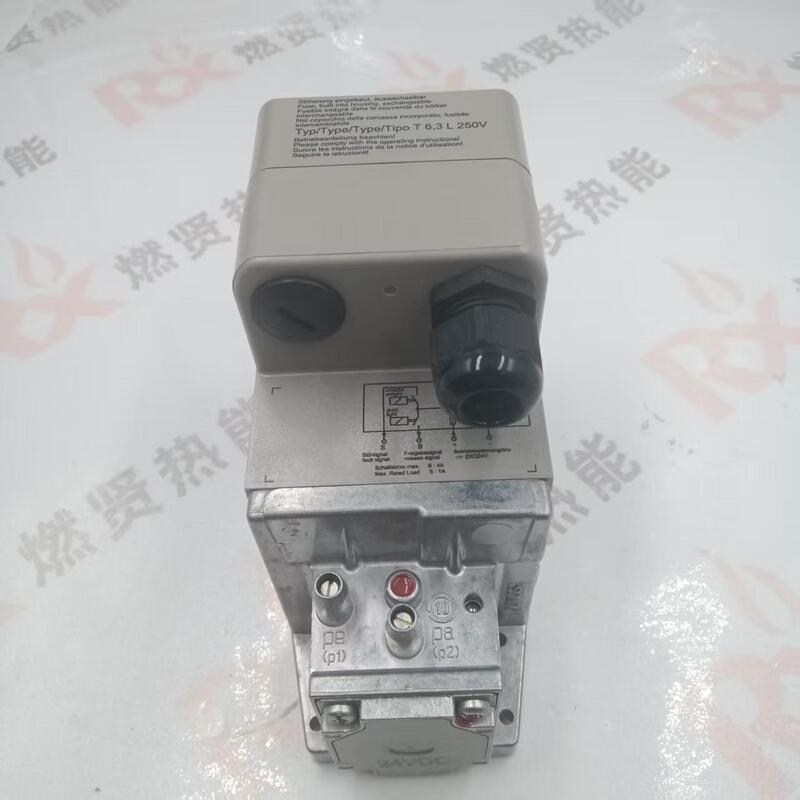 DUNGS Gas Leak Detector VPS504S05 224983  24V  STOCK 2 Original and New