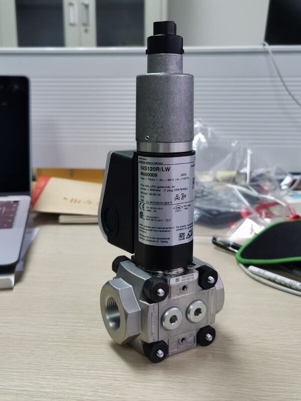 KromSchroder VG25R03NT31DMVZ VG25R03NT31DMVZ the Order No.88007553  Gas-regler Mit Magnetventil STOCK 20