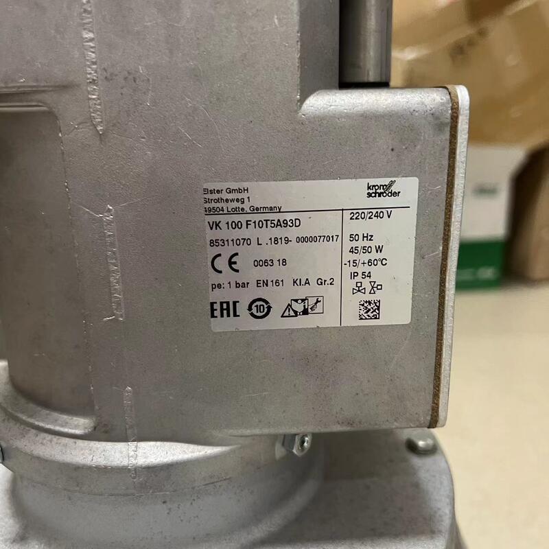 VK100F10T5A93D the Order No. 85311070 Gas-electric Valve for KromSchroder Boiler Gas Solenoid Valve Stock
