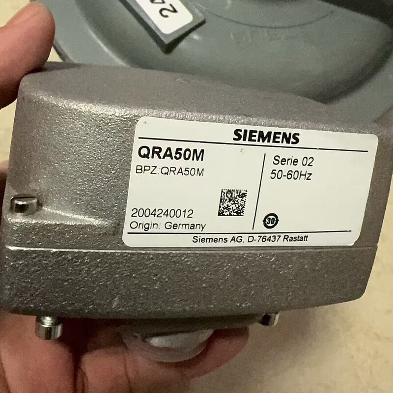 Stock3  QRA50M  United States Ultraviolet Flame Detector/uv  Flame Detector for SIEMENS It's Out of Production.