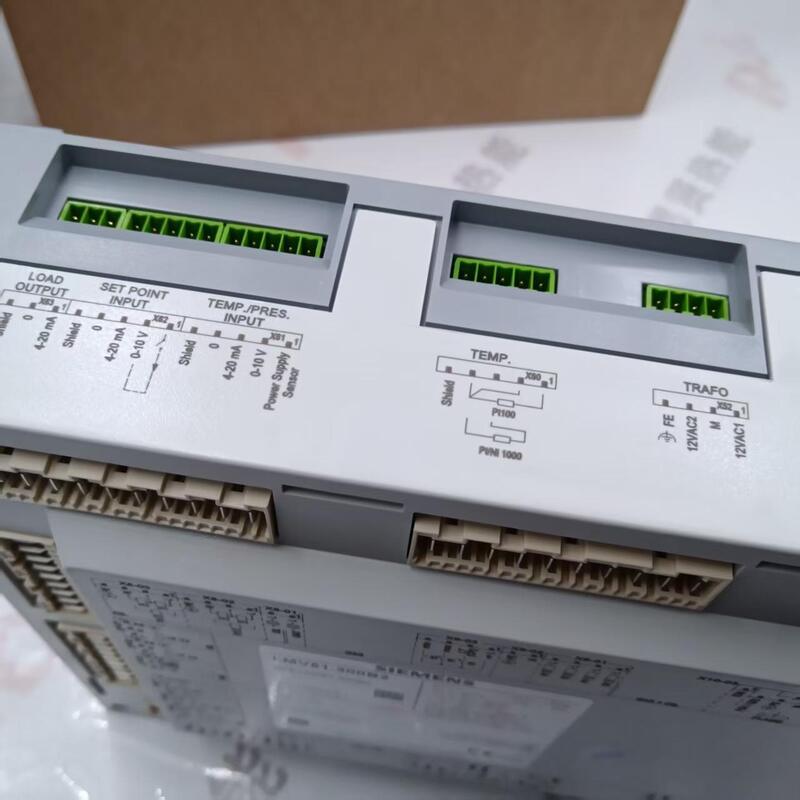 Siemens Electronic Air/Fuel Ratio Combustion Controller LMV51.300B2 Model New Condition for PLC Programming