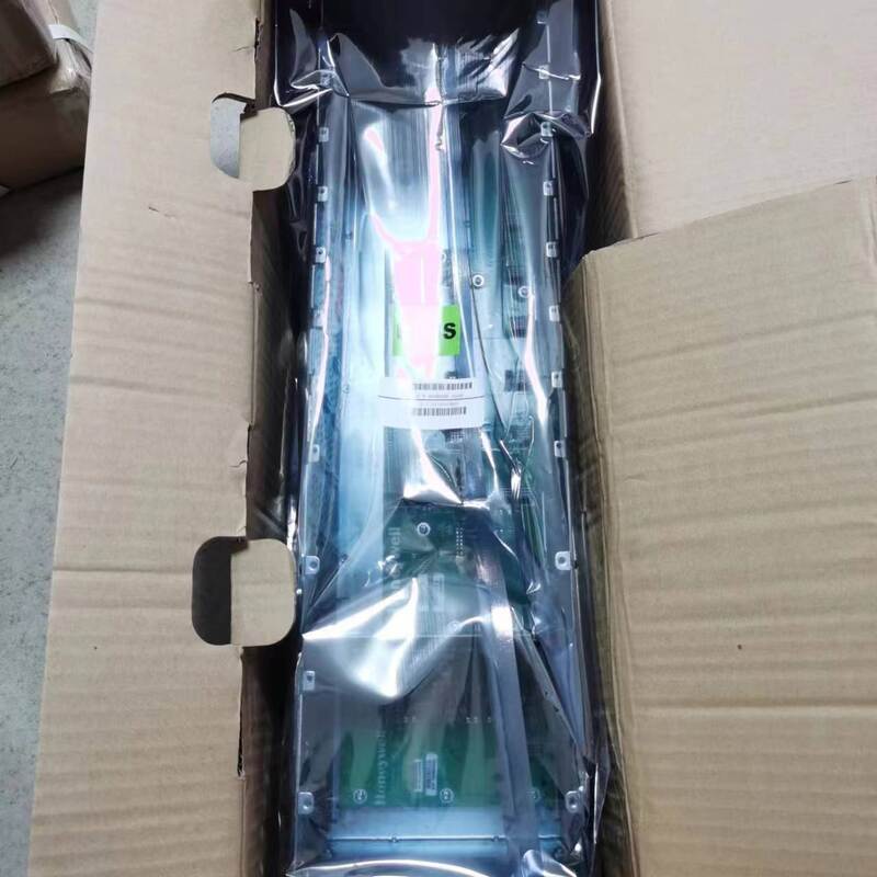 900R08R-0200 900R08R-0101 900R12R-0200 PLC DCS SIS System Analog Input Card HC900   for Honeywell STOCK