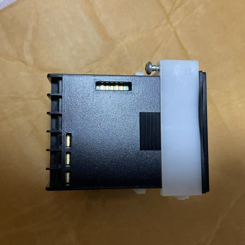 Original Fuji PXE4TCY2-2Y000-C Temperature Control Meter Controller Japan Brand New for Industrial Control STOCK 200