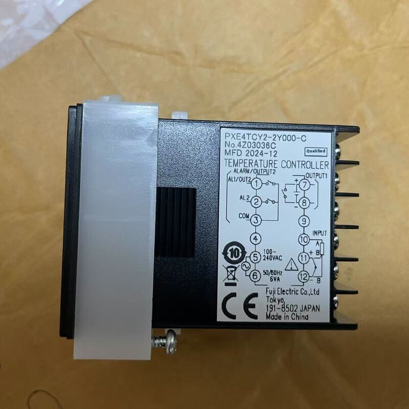 Original Fuji PXE4TCY2-2Y000-C Temperature Control Meter Controller Japan Brand New for Industrial Control STOCK 200