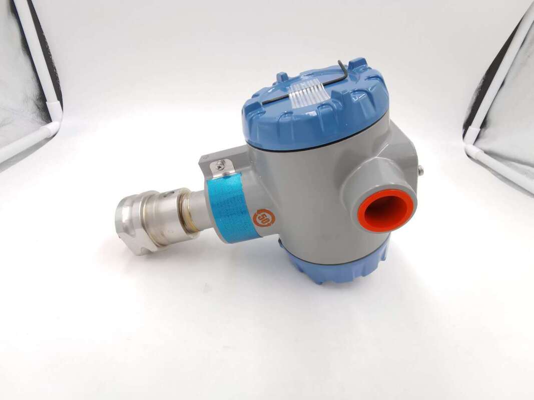 Honeywell Transmitter STG74S-E1G000-1-A-AHS-11S-A-10A0-00 Spot 200 IP65 Rated Aluminum Construction