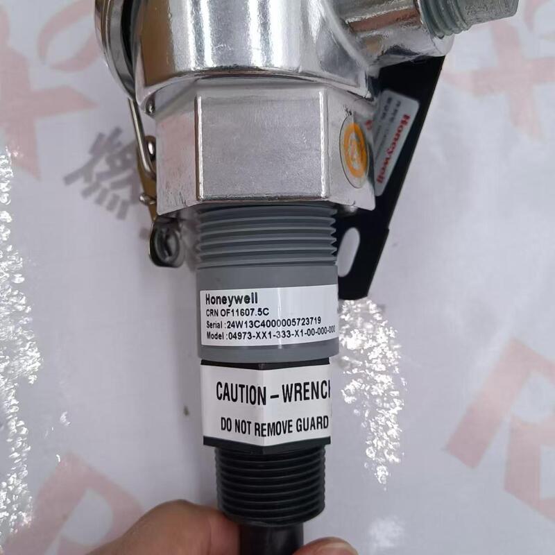 10 Units in Stock Honeywell Ph Conductivity Sensor 04973-Xx1-333-X1-00-000 From China