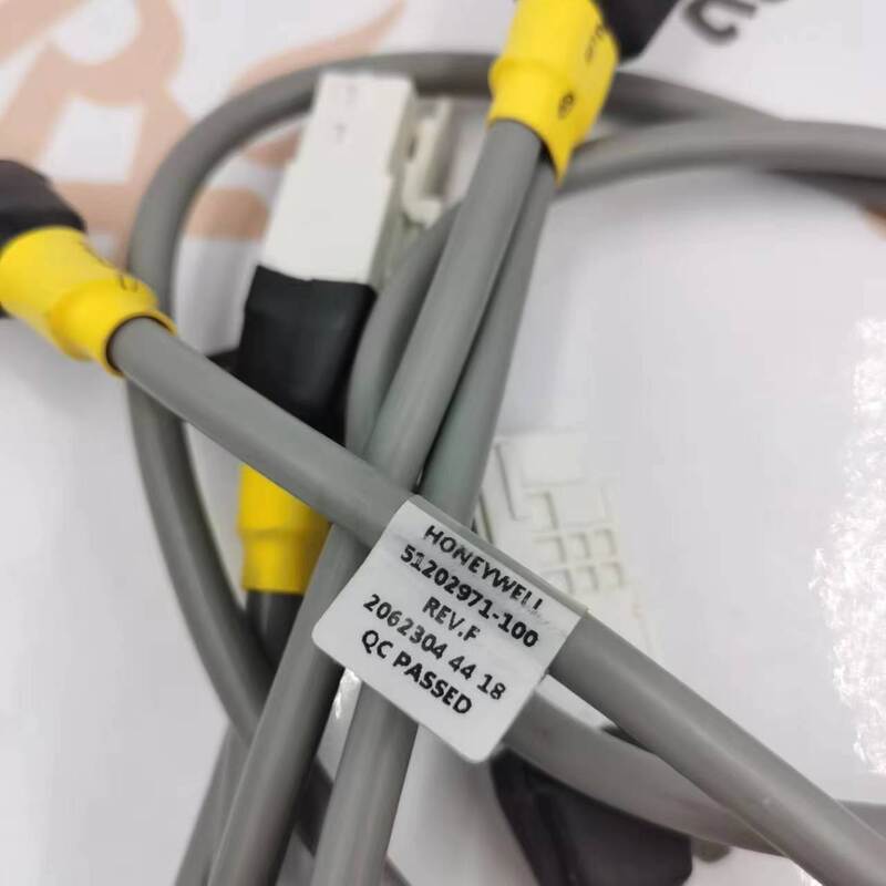 51202971-100 CC PKS 케이블 DCS SIS 시스템 하니웰에 대한 전원 공급
