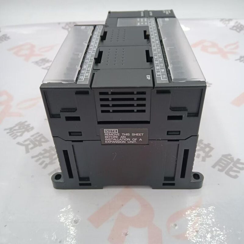 Para las tarjetas PLC CP1L-M60Dt1-D de control industrial 200 piezas en stock originales y nuevas en stock