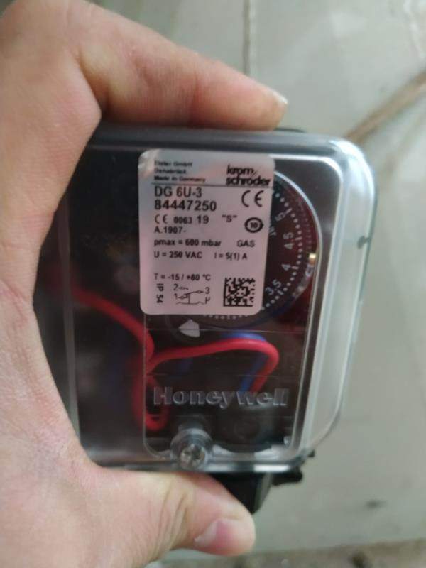 Kromschroder Germany DL3A-3 DL3KG-3WZ  Pressure Switch 250VAC DL3A-3Z DL3AG-6K2 in Stock Original