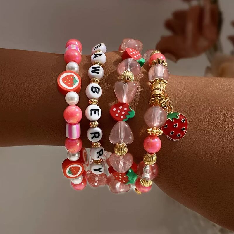 Cute Cartoon Style Strawberry Beaded Alloy Bracelet Colorful Strawberry Pendant Bracelet Set for Unisex Jewelry Wholesale