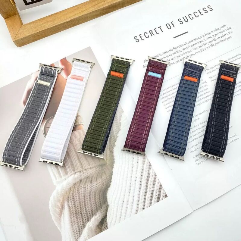 Sea Wave Pattern Loop Watch Strap Design for Apple Watch Ultra Nylon Spandex 49mm Navy Luxury Watch Band