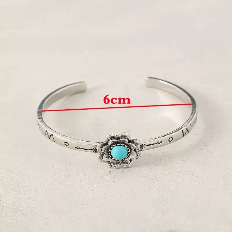 Vintage Western Bohemia Style Turquoise Flower Charm Round Elastic Bracelet Antique Silver Plated Alloy for Women Party Gift