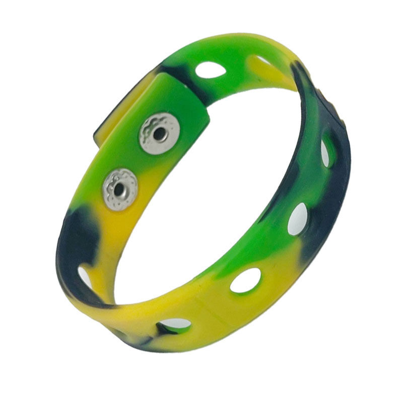 2024 Promotion Gift Rubber Colorful Wristband Bracelet for Clog Charms Children Adjustable Silicone Charm Bracelet