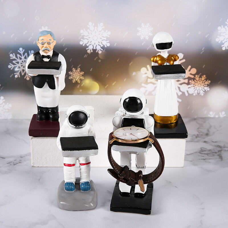 Wholesale Display Holder Creative Cartoon Spaceman Iwatch Resin Tray White Bear Desktop Home Decoration Crafts Watch