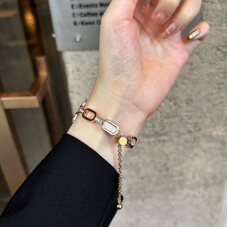Fashion Stainless Steel Chain Bracelet Shiny Stone Watch Strap for Apple Watch Charming Diamond Watch Band 38/40/41 42/44/ 45/49