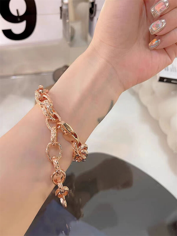 Luxury Metal Chain Watch Band for Women Ultra Luxury Series Butterfly Clasp Smartwatch Compatible for Watch 8 7 6 5 4 3