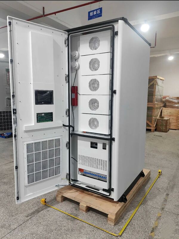 100KWh LiFePO4 IP54 BESS Cabinet - Industrial and Commercial Energy Storage System for Hybrid PV-Diesel Microgrid
