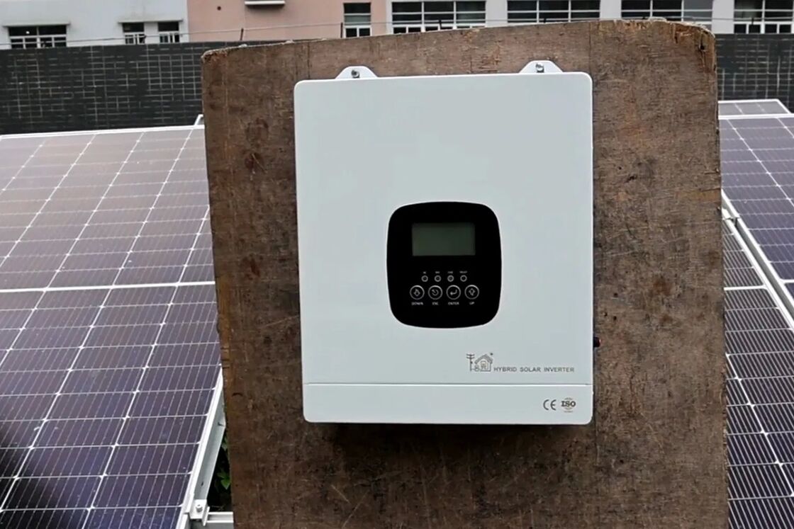 Powerful Solar Inverter and Mobile Energy Storage with Bidirectional Energy Storage, Ultra-Wide MPPT Range 30Vdc-80Vdc, and Pure Sine Wave Output