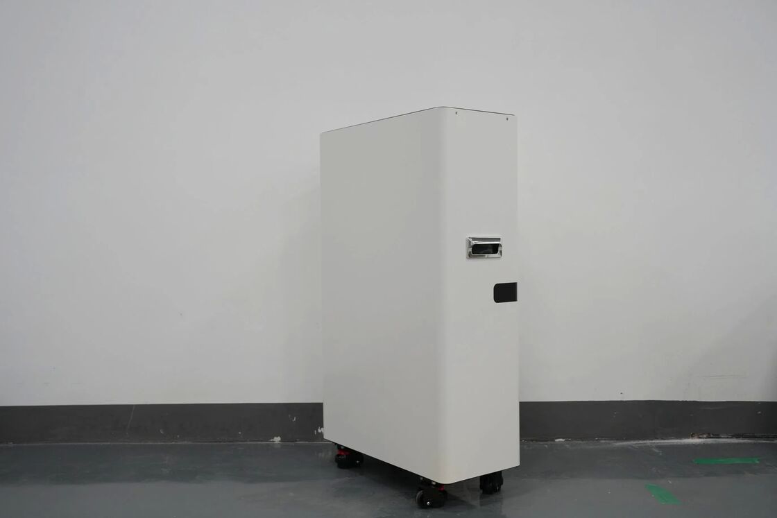 5.12kWh Modular Stackable Hybrid Solar Inverter with 5000W Pure Sine Wave and 90% Depth of Discharge for Home Energy Storage System